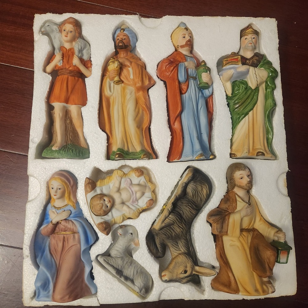 Vintage Homco 8 Piece Porcelain Nativity Set Christmas Manger Figurines 5216